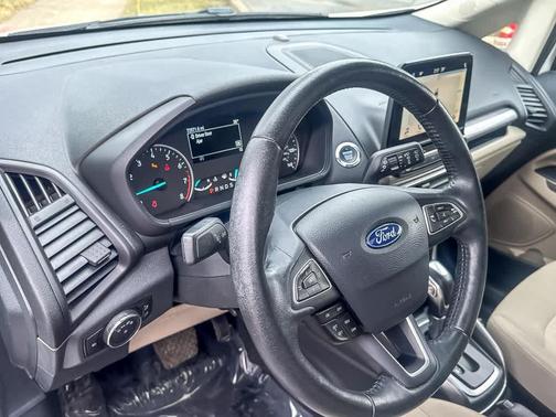 Diamond White 2019 Ford EcoSport SE