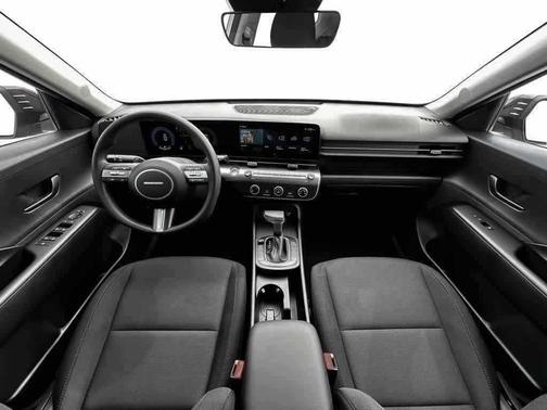 2025 Hyundai KONA SE