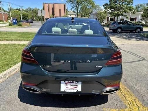 2025 Genesis G70 2.5T