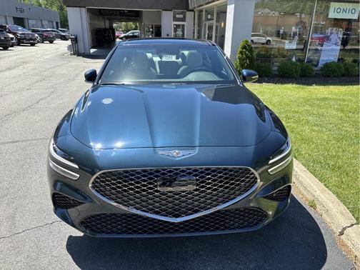 2025 Genesis G70 2.5T