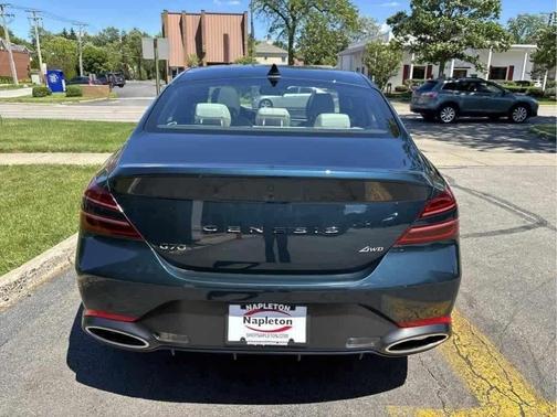 2025 Genesis G70 2.5T