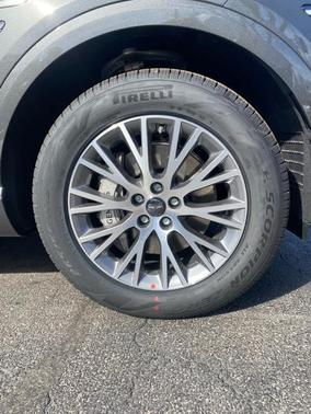 2025 Genesis GV80 2.5T Standard