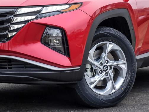 2022 Hyundai TUCSON SE