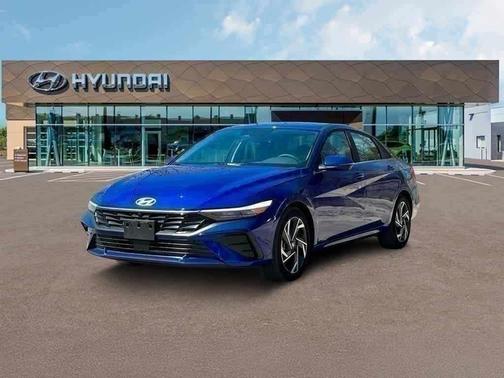 2025 Hyundai ELANTRA Limited