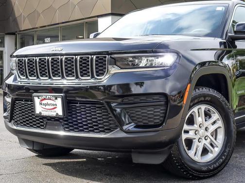 2022 Jeep Grand Cherokee Laredo