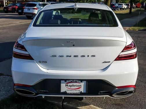 2024 Genesis G70 2.5T