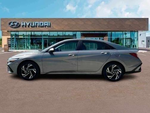 2025 Hyundai ELANTRA HEV Limited