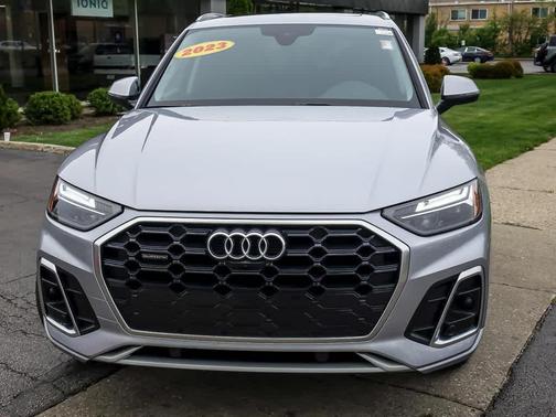 Florett Silver Metallic 2023 Audi Q5 45 S line Premium Plus