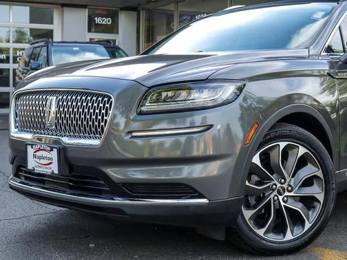 Metallic 2022 Lincoln Nautilus Reserve