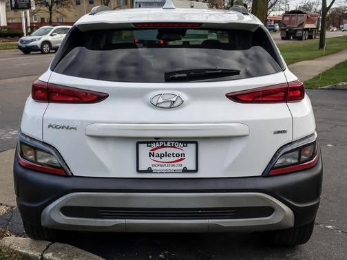 2023 Hyundai KONA SEL