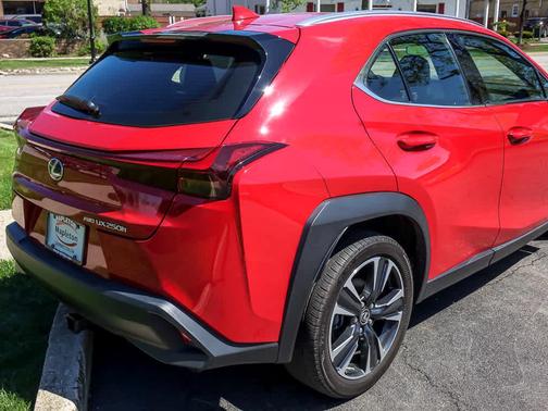 Redline 2023 Lexus UX 250h Base