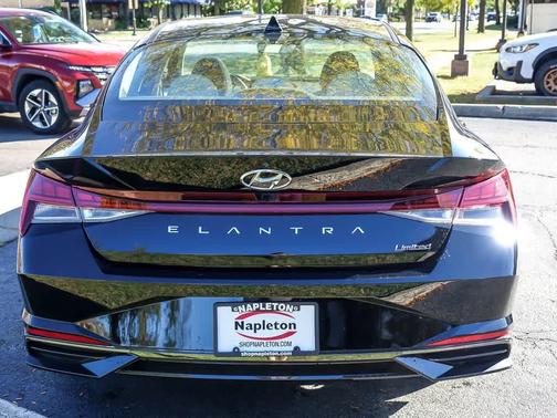 2023 Hyundai ELANTRA Limited