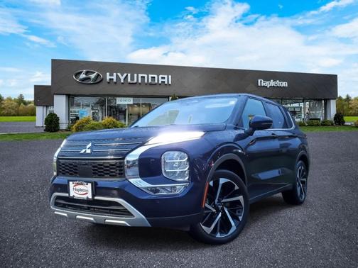 2023 Mitsubishi Outlander SE