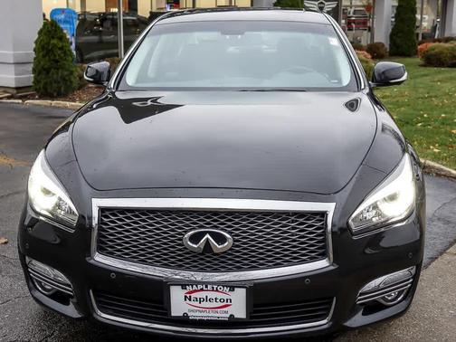 2018 INFINITI Q70 3.7X LUXE