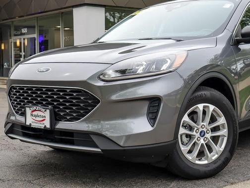 Carbonized Gray 2022 Ford Escape SE