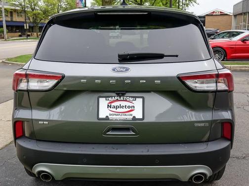 Carbonized Gray 2022 Ford Escape SE