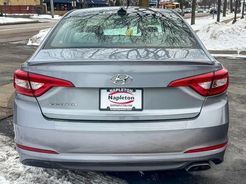 2017 Hyundai SONATA SE