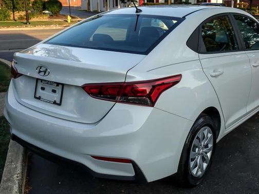 2022 Hyundai Accent SE