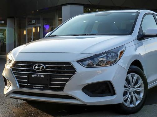 2022 Hyundai Accent SE