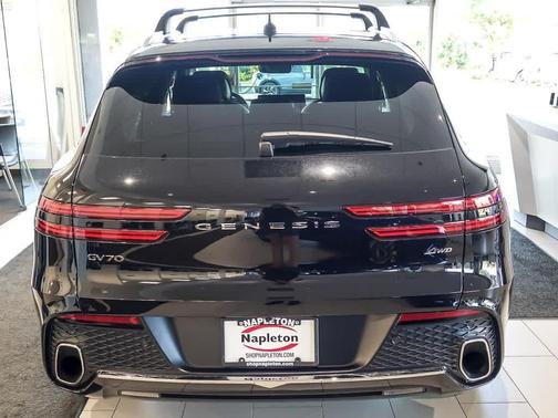 2025 Genesis GV70 2.5T