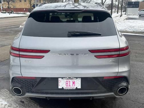 2023 Genesis GV70 2.5T