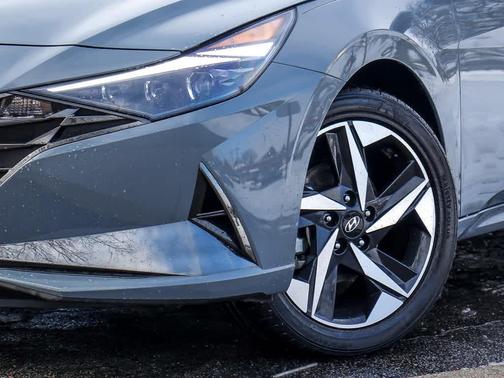 2023 Hyundai ELANTRA Limited
