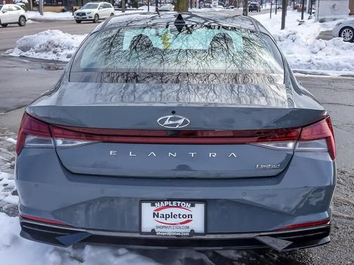 2023 Hyundai ELANTRA Limited