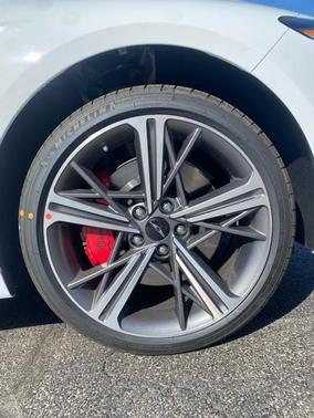 2025 Genesis G70 3.3T Sport Advanced