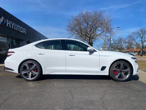 2025 Genesis G70 3.3T Sport Advanced