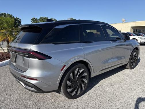 2024 Lincoln Nautilus Black Label
