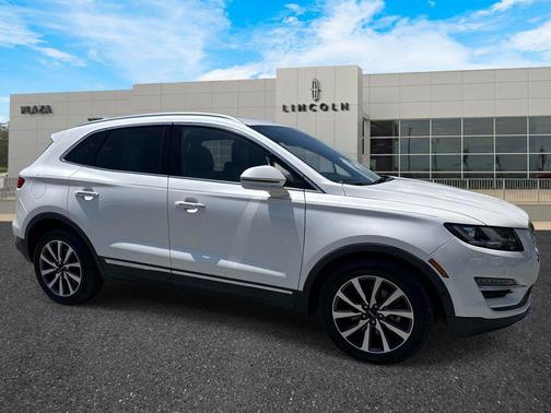 White Platinum Metallic Tri-Coat 2019 Lincoln MKC Reserve