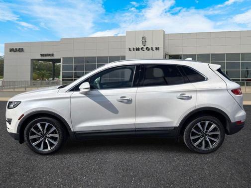 White Platinum Metallic Tri-Coat 2019 Lincoln MKC Reserve