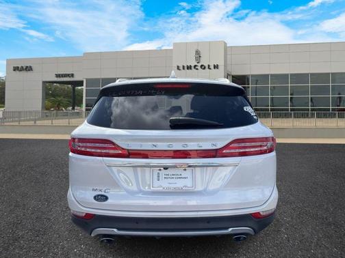 White Platinum Metallic Tri-Coat 2019 Lincoln MKC Reserve