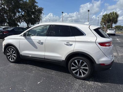 White Platinum Metallic Tri-Coat 2019 Lincoln MKC Reserve