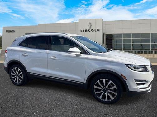 White Platinum Metallic Tri-Coat 2019 Lincoln MKC Reserve