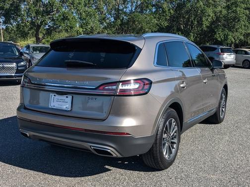 2019 Lincoln Nautilus Select