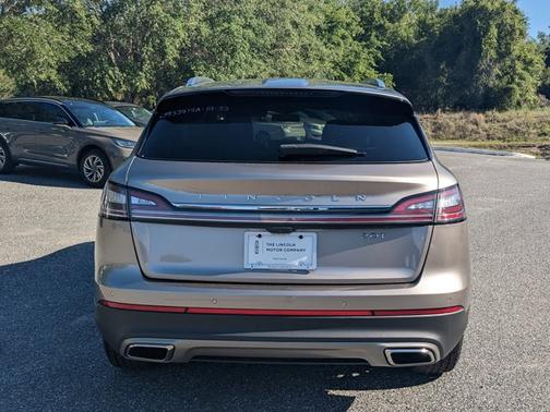 2019 Lincoln Nautilus Select