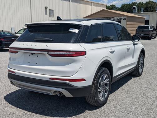 2025 Lincoln Corsair Premiere