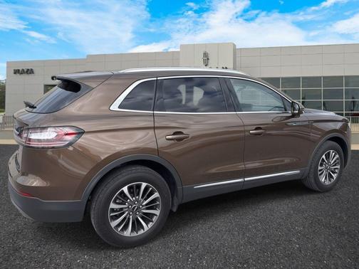 2022 Lincoln Nautilus Standard