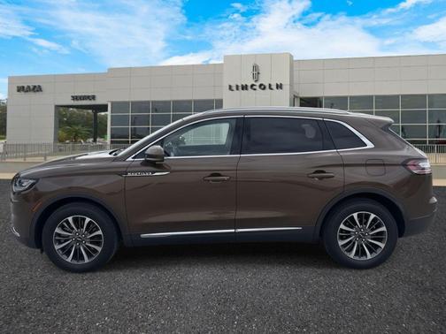 2022 Lincoln Nautilus Standard