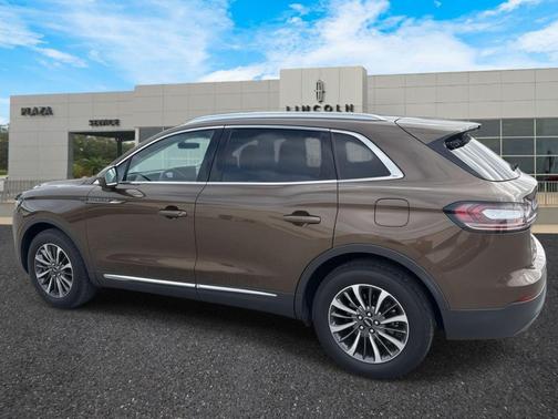 2022 Lincoln Nautilus Standard