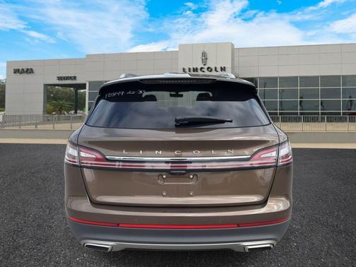 2022 Lincoln Nautilus Standard