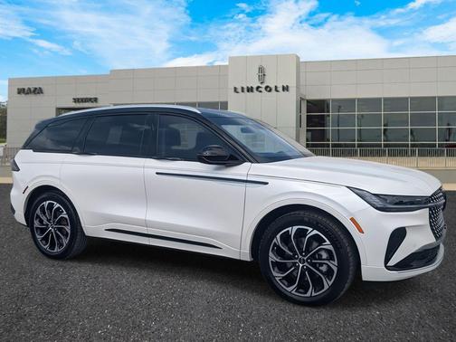 2025 Lincoln Nautilus Reserve