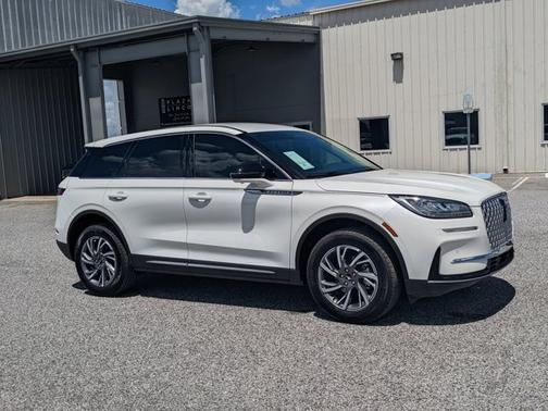 2025 Lincoln Corsair Premiere