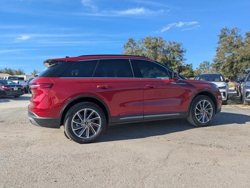 2025 Lincoln Corsair Premiere