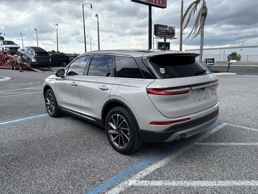 2023 Lincoln Corsair Standard
