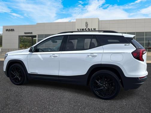 Summit White 2024 GMC Terrain SLT