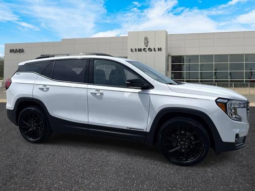 Summit White 2024 GMC Terrain SLT