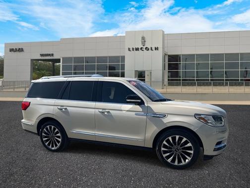 2018 Lincoln Navigator Select