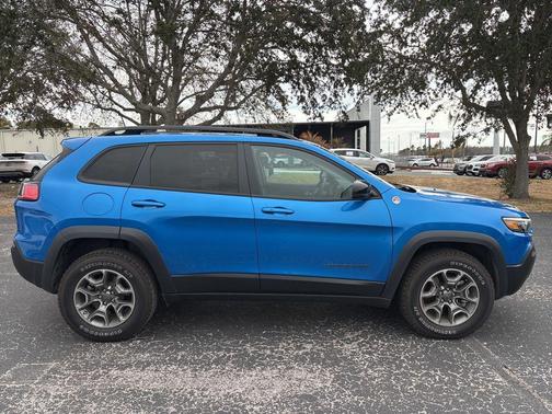 2022 Jeep Cherokee Trailhawk